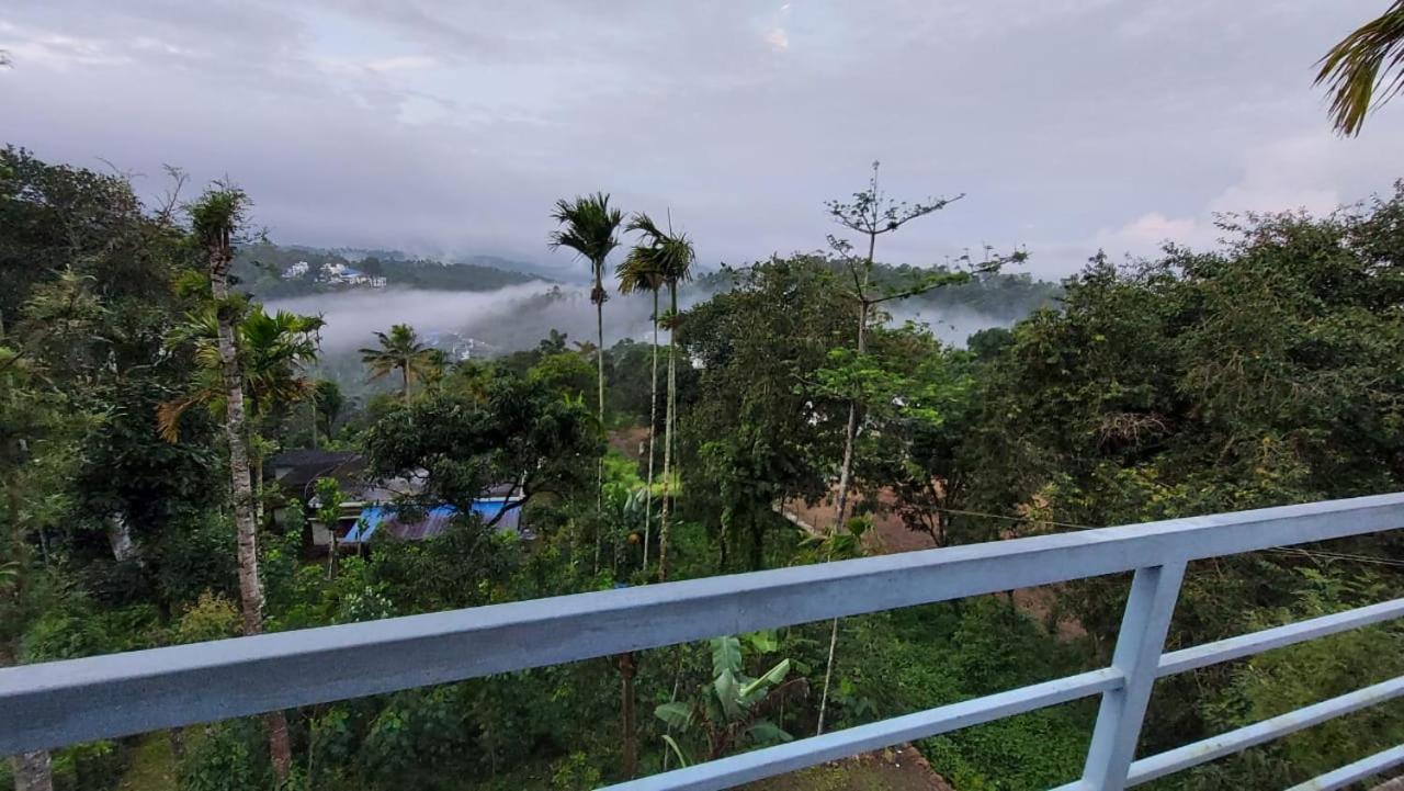 Greenpepperhomestay Munnar Anaviratty 외부 사진
